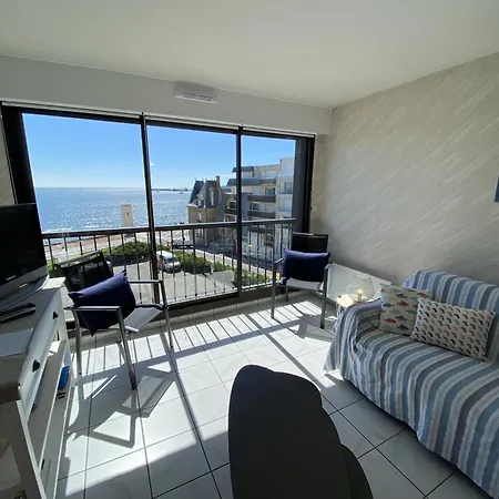 Le Saint Pierre - 2 Etoiles Face Les Sables-dʼOlonne