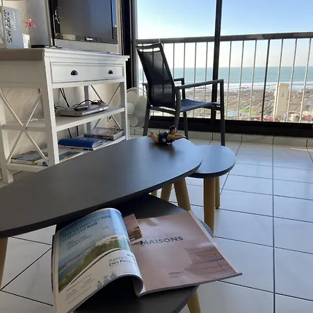 Face - Proche - Quartier Arago Apartment